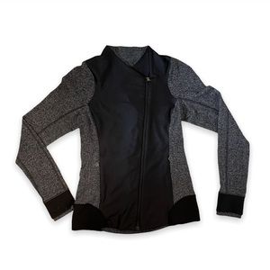 Lululemon size 8 grey and black herring bone jacket